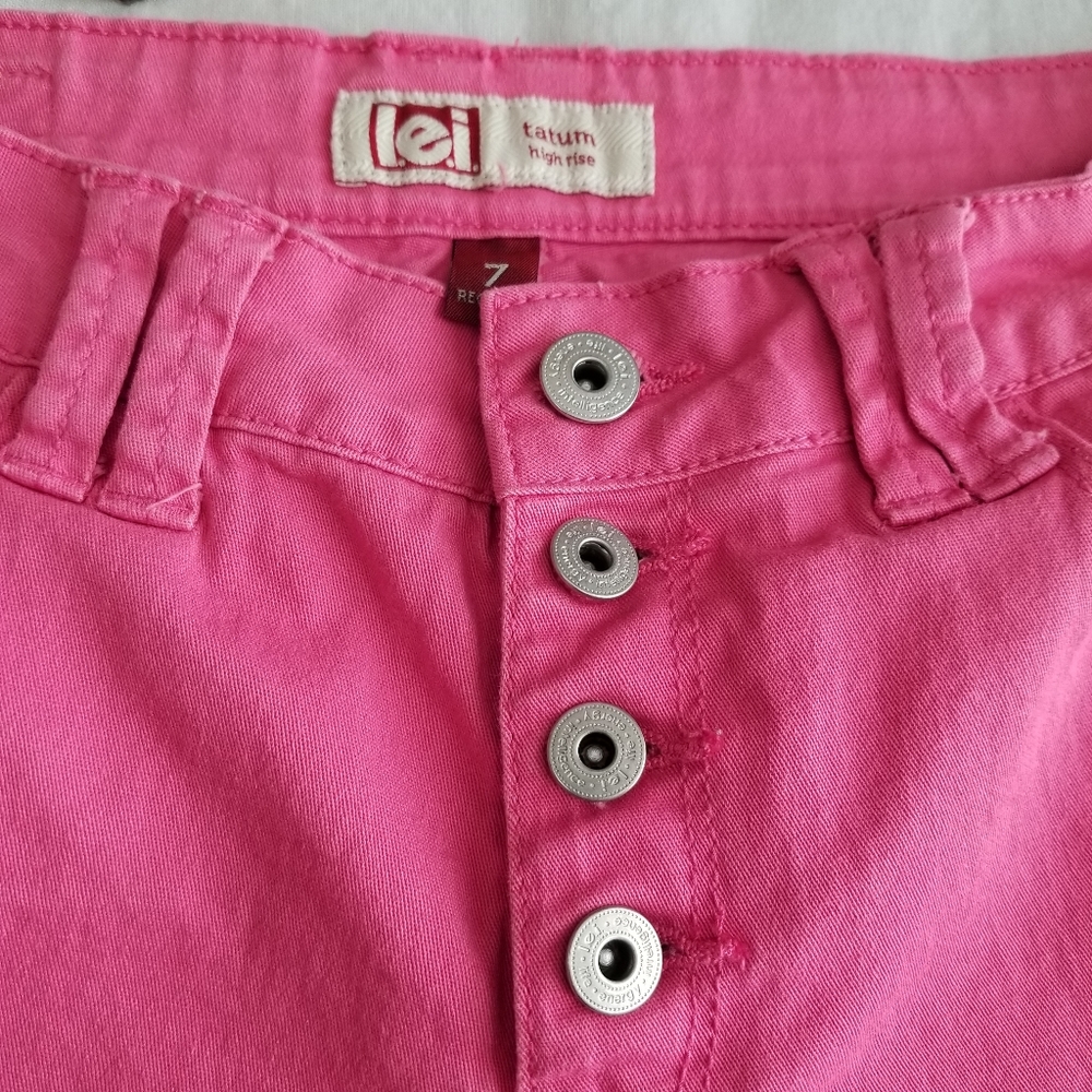 L.E.I. Tatum High Rise Button-Fly Shorts - Picture 4 of 6